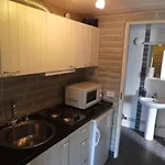 Kaeringsund אתר נופש 4*