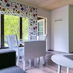 אתר נופש Kaeringsund 4*